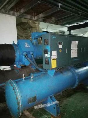 美的1620kw螺桿式水冷冷水機(jī)組維修指南